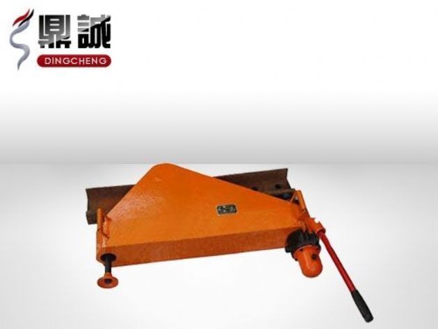 點擊查看詳細信息<br>標題：垂直液壓彎軌機 閱讀次數(shù)：4351